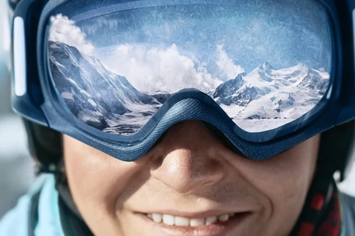 montagne neve sole